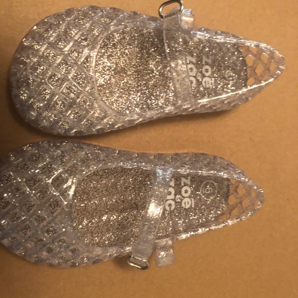 Size 6 girl jellies. Only worn once